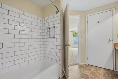 1325 Keys Lake Drive NE, Brookhaven, GA 30319 - Photo 6