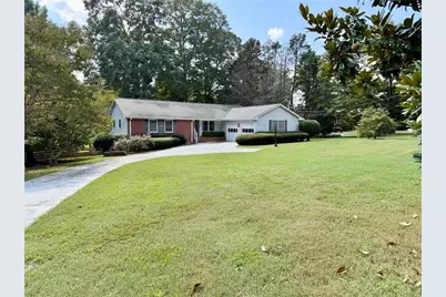5 Plantation Circle, Carrollton, GA 30117 - Photo 1