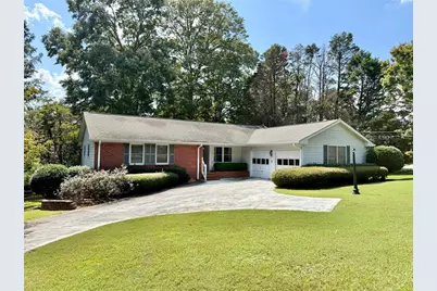 5 Plantation Circle, Carrollton, GA 30117 - Photo 2