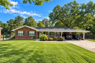 304 Fayetteville Rd, Fairburn, GA 30213 - Photo 1