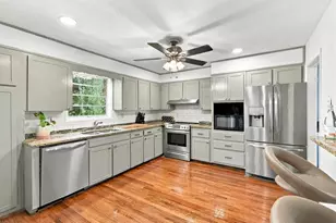 3179 Flamingo Dr, East Point, GA 30344 - Photo 8