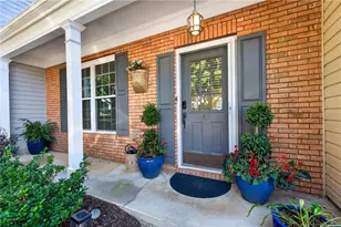 10900 Wittenridge Dr, Alpharetta, GA 30022 - Photo 4
