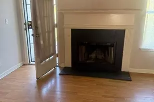 1582 Isleworth Cir, Atlanta, GA 30349 - Photo 4
