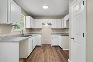 3220 Diamond Blf, Union City, GA 30291 - Photo 12