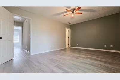 1040 Huntington Trace SE, Smyrna, GA 30082 - Photo 8