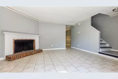 1040 Huntington Trace SE, Smyrna, GA 30082 - Photo 2