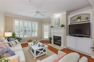 131 Ashford Cir, Dunwoody, GA 30338 - Photo 8