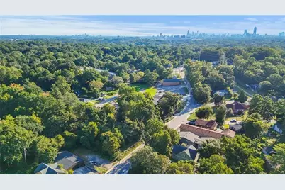 2047 Joseph E Boone Boulevard NW, Atlanta, GA 30314 - Photo 4