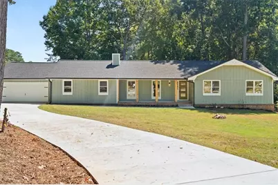2177 E Chester Circle SE, Conyers, GA 30013 - Photo 2