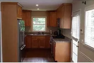 1493 Chateau Dr, Dunwoody, GA 30338 - Photo 4