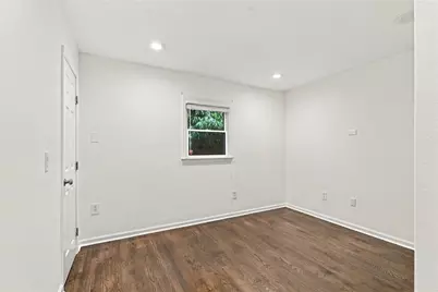 653 Park Village Drive NE, Atlanta, GA 30306 - Photo 4