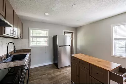 1074 Ollie Circle NW #B, Atlanta, GA 30314 - Photo 4