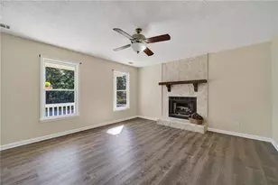 2275 Huntington Dr, Loganville, GA 30052 - Photo 10