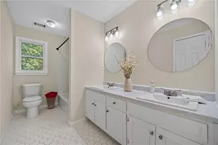 2275 Huntington Dr, Loganville, GA 30052 - Photo 20