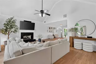 222 Gates Mill Dr, Lawrenceville, GA 30045 - Photo 6