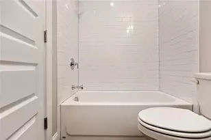 582 Broadview Pl NE, Atlanta, GA 30324 - Photo 10