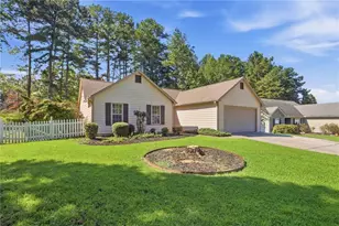 5700 River Ridge Ln, Sugar Hill, GA 30518 - Photo 2
