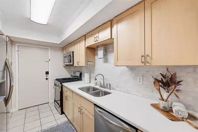 6851 Roswell Road NE #C1, Atlanta, GA 30328 - Photo 8