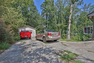 5645 Nottingham Drive NW, Lilburn, GA 30047 - Photo 32