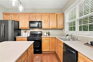 3785 Elder Field Ln, Cumming, GA 30040 - Photo 10