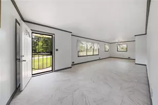 6622 Hawes Dr, Lithonia, GA 30058 - Photo 2