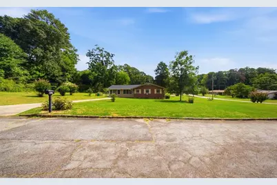 6622 Hawes Drive, Lithonia, GA 30058 - Photo 6