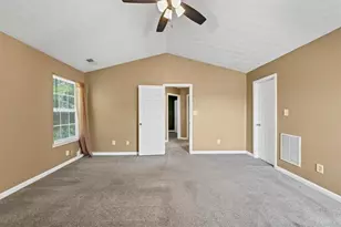 5745 Old Carriage Dr, Atlanta, GA 30349 - Photo 16