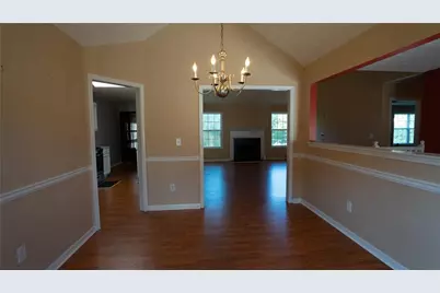 2010 Hillspring Lane, Lithonia, GA 30058 - Photo 8