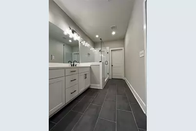 2011 Oak Lane NW, Atlanta, GA 30318 - Photo 4