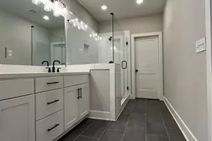 2011 Oak Ln NW, Atlanta, GA 30318 - Photo 4