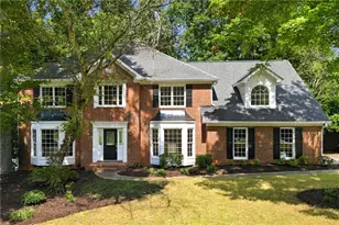 12200 Wexford Club Dr, Roswell, GA 30075 - Photo 1