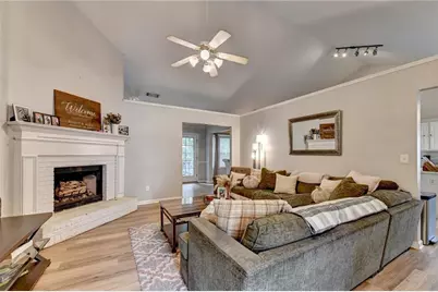 3079 Sweetbriar Walk, Snellville, GA 30039 - Photo 8