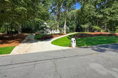 1761 E Gate Drive, Stone Mountain, GA 30087 - Photo 20