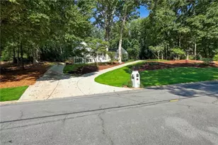 1761 E Gate Dr, Stone Mountain, GA 30087 - Photo 20