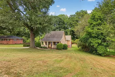 200 1/ 2 Pine Street, Barnesville, GA 30204 - Photo 2