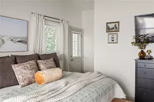 655 S Grand Ave NW, Atlanta, GA 30318 - Photo 14