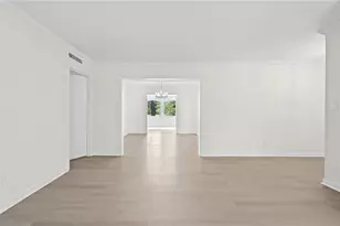 70 Chaumont Square NW, Atlanta, GA 30327 - Photo 8