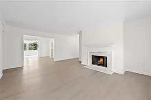70 Chaumont Square NW, Atlanta, GA 30327 - Photo 6