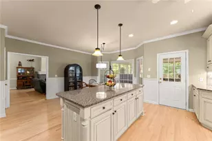 3650 Lake Seminole Dr, Buford, GA 30519 - Photo 14