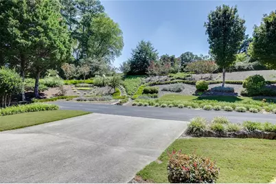 2727 Bearcreek Place, Buford, GA 30519 - Photo 38