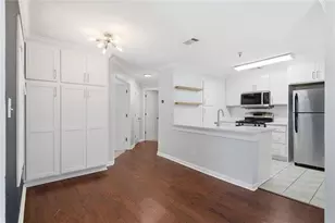 2068 River Heights Walk SE, Marietta, GA 30067 - Photo 2