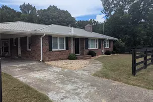 6115 Jewell Bennett Rd, Dawsonville, GA 30534 - Photo 2