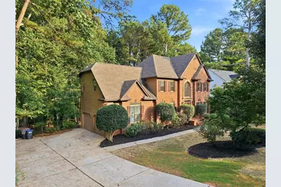 2317 Kingsford Court, Lawrenceville, GA 30043 - Photo 2