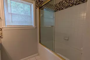 2680 Pine Tree Rd, Atlanta, GA 30324 - Photo 6