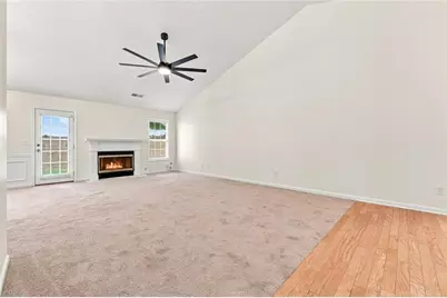 1422 Fountain Lakes Drive, Lawrenceville, GA 30043 - Photo 6