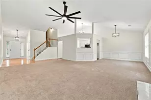 1422 Fountain Lakes Dr, Lawrenceville, GA 30043 - Photo 4