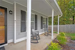 2208 Dresden Green NW, Kennesaw, GA 30144 - Photo 4