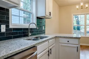 1040 Hubbard St SW, Atlanta, GA 30310 - Photo 16