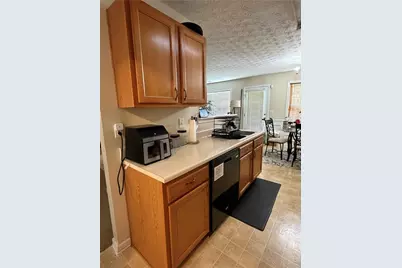 667 Lakes Circle, Lithonia, GA 30058 - Photo 2