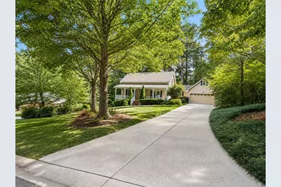 1052 Evelyn Lane, Lilburn, GA 30047 - Photo 2